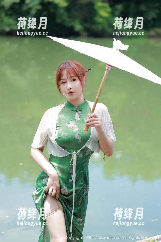 秀人网 - 喂，这里有雨儿酱eve短裤福利原图，无藏私，尽情欣赏吧！