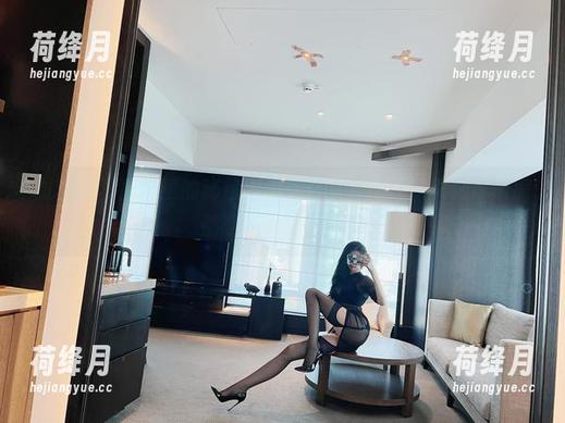 微密圈 - 教室里的秘密图包更新，葛征这次又把黑板擦都翻了个底朝天！