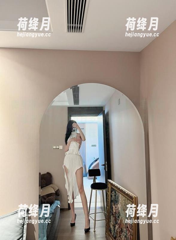 微密圈 - 点击下载葛征的“圣诞”写真集，或许会让你对节日多一点思考，或者多一丝暧昧呢？