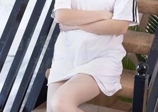 袜啵啵 – 当小安遇上运动鞋，定制一双只为懒人的图片！