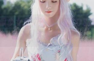 看！西瓜少女在“瑜伽”里COS成了运动战士，太魔性了吧！