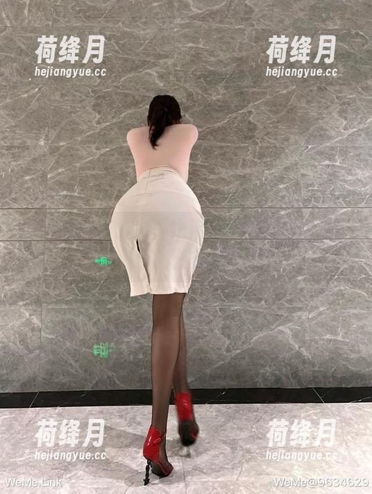 微密圈 - 甜心写真之迷人的五姨太篇，能不让人想多吗？！