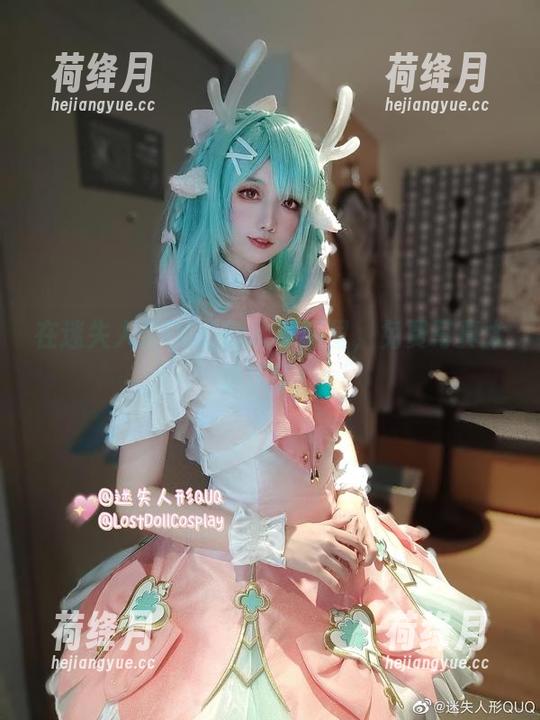 在迷失人形QUQ的水手服里，免费写真太快乐了！