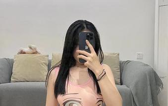微密圈 – 每天都想来聊聊铁锤姐姐的海边美图，下载保准你也疯了。