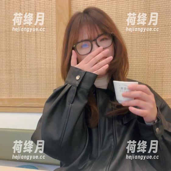 闪月半兔女郎图集，乐趣与美好双拼，下载起来不尴尬，你说呢？