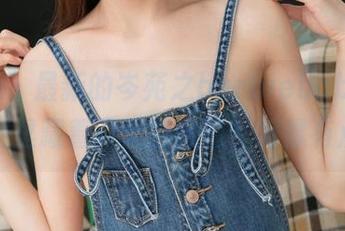 青豆客 – 最新的岑苑之barbiebaby写真，短裙里藏着夏天的味道？好像有点甜。