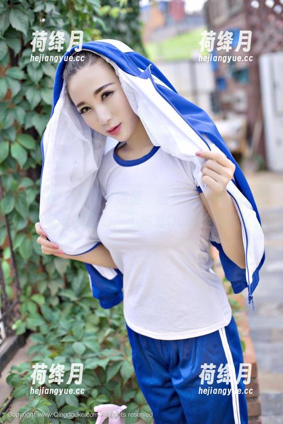 青豆客 - 美图在这里，连衣裙又一次挑战我的审美栖息地，王婉悠Queen太会了！