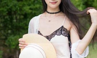 魅妍社 – 看Mieko林美惠子的图包，我是不是太沉迷于她女友的表情了？