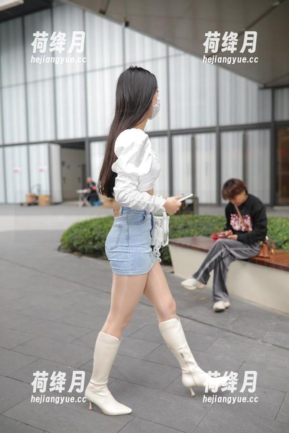 魔镜街拍大放送：牛仔裙小姐姐们的美图盛会