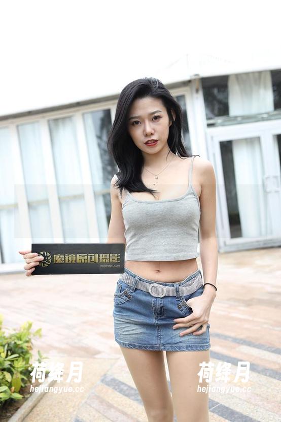 高跟性感美女,光是免费就值得你魔镜街拍这回饭都不吃了! 高跟性感美女,光是免费就值得你魔镜街拍这回饭都不吃了!