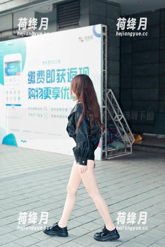 魔镜街拍福利帅哥专场，深夜醉玻璃下的美腿全景